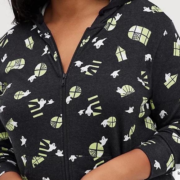 Torrid 1X 2X Halloween Glow in the Dark Ghost Fleece Soft Onesie Pajamas NWT - Picture 6 of 9